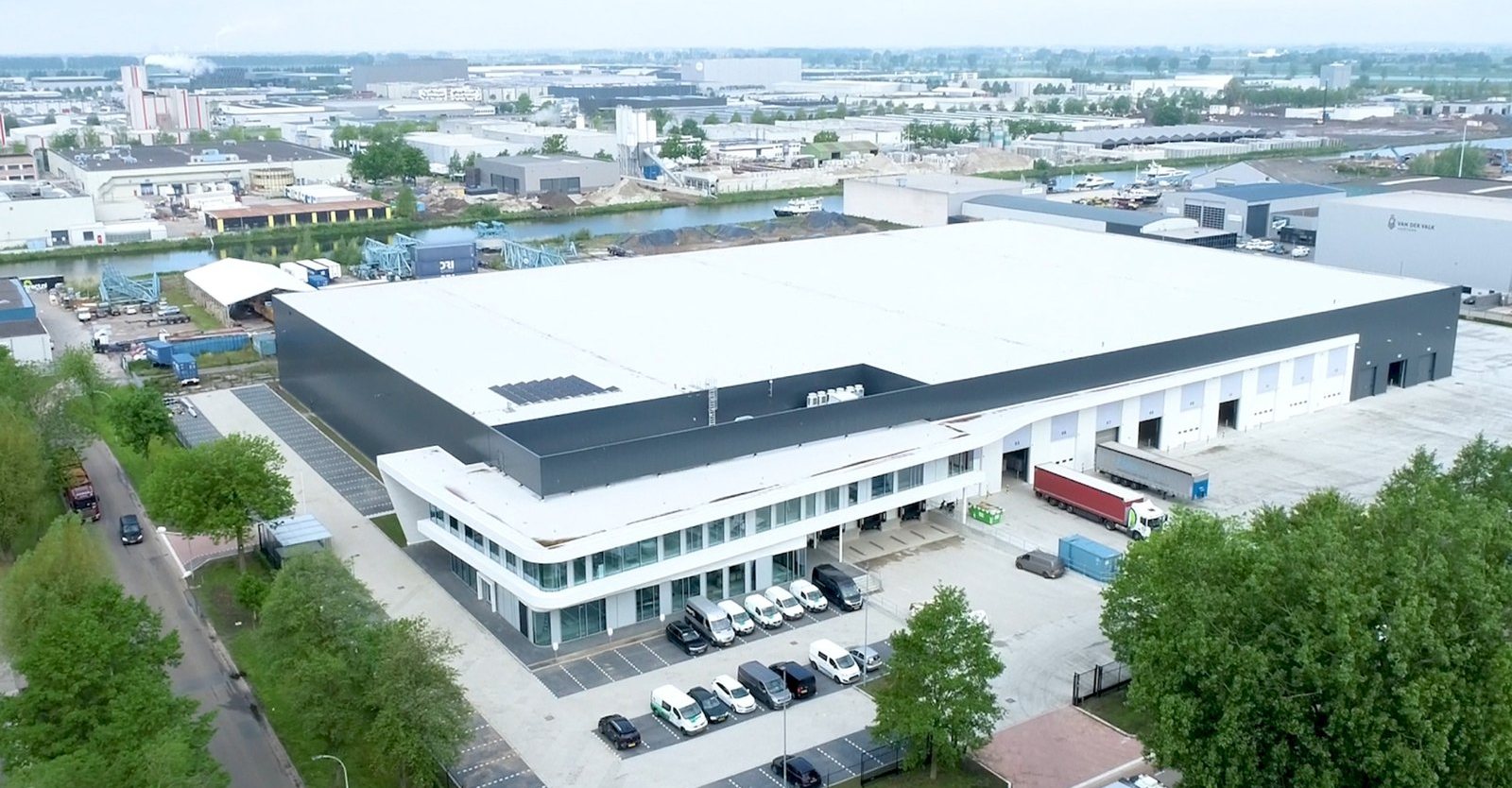 The SIG Benelux distribution centre in Waalwijk